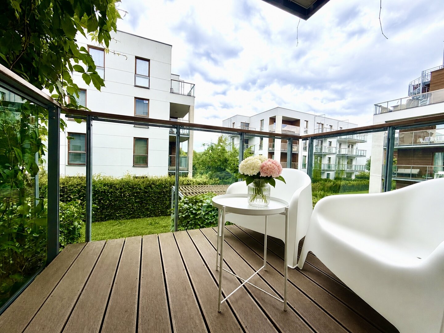 ACCO RENT - 11