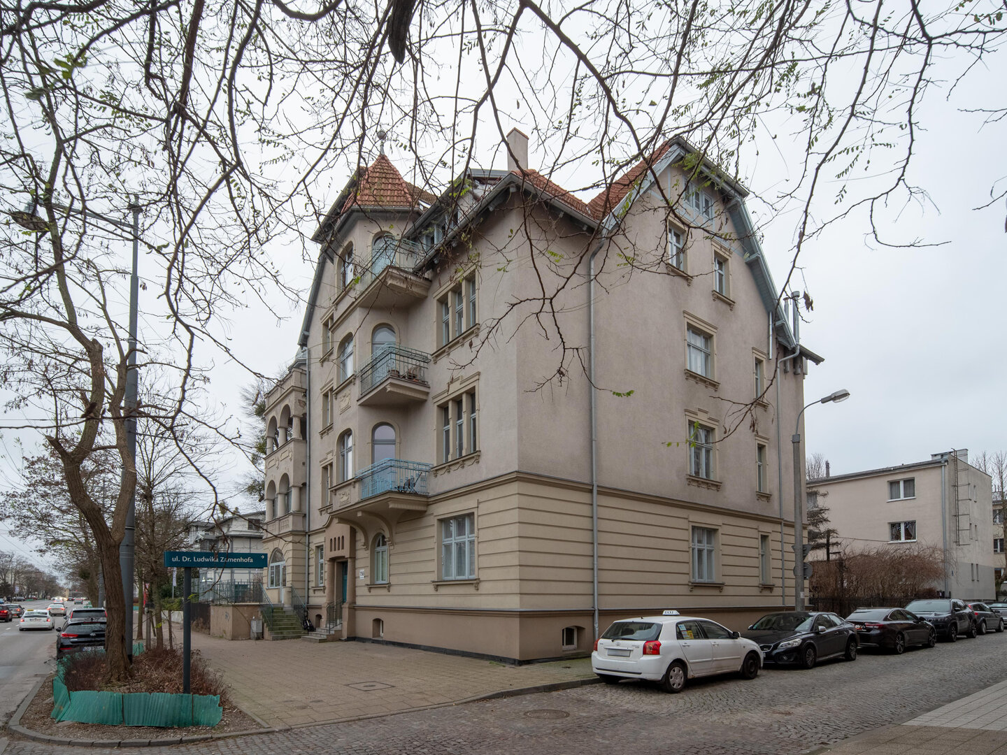 ACCO RENT - 12