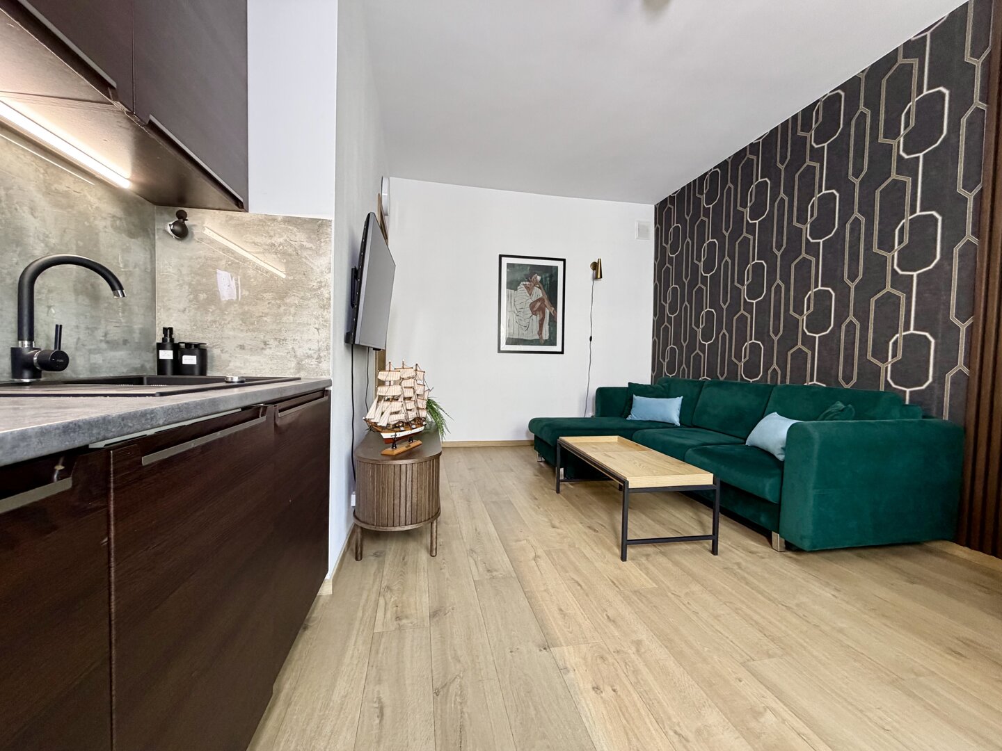 ACCO RENT - 4