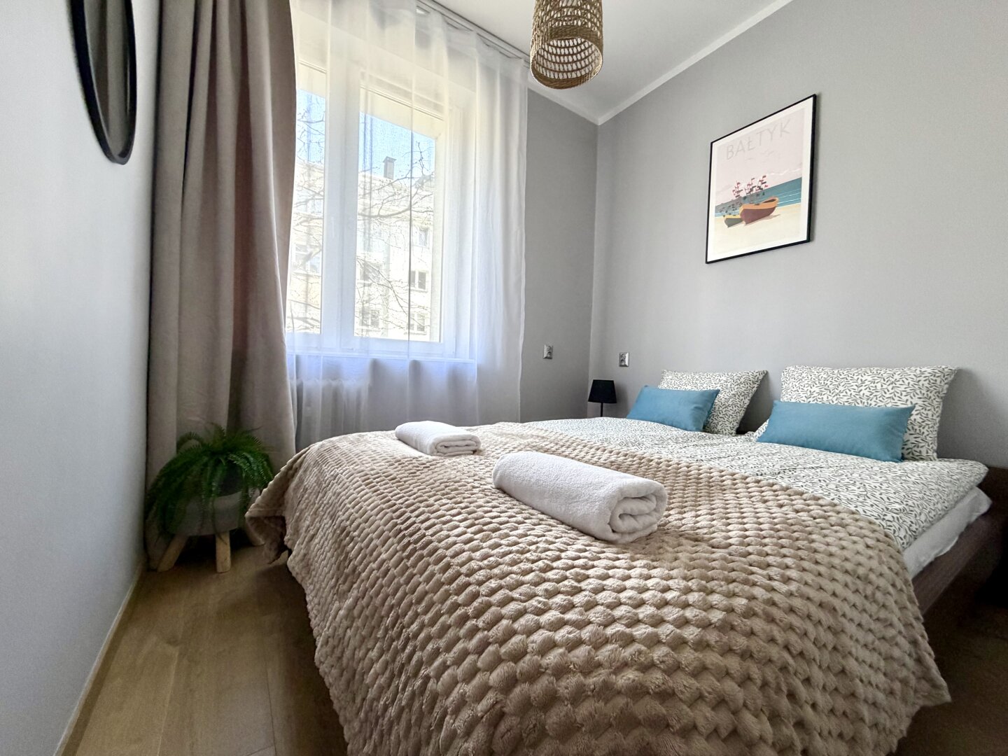 ACCO RENT - 7