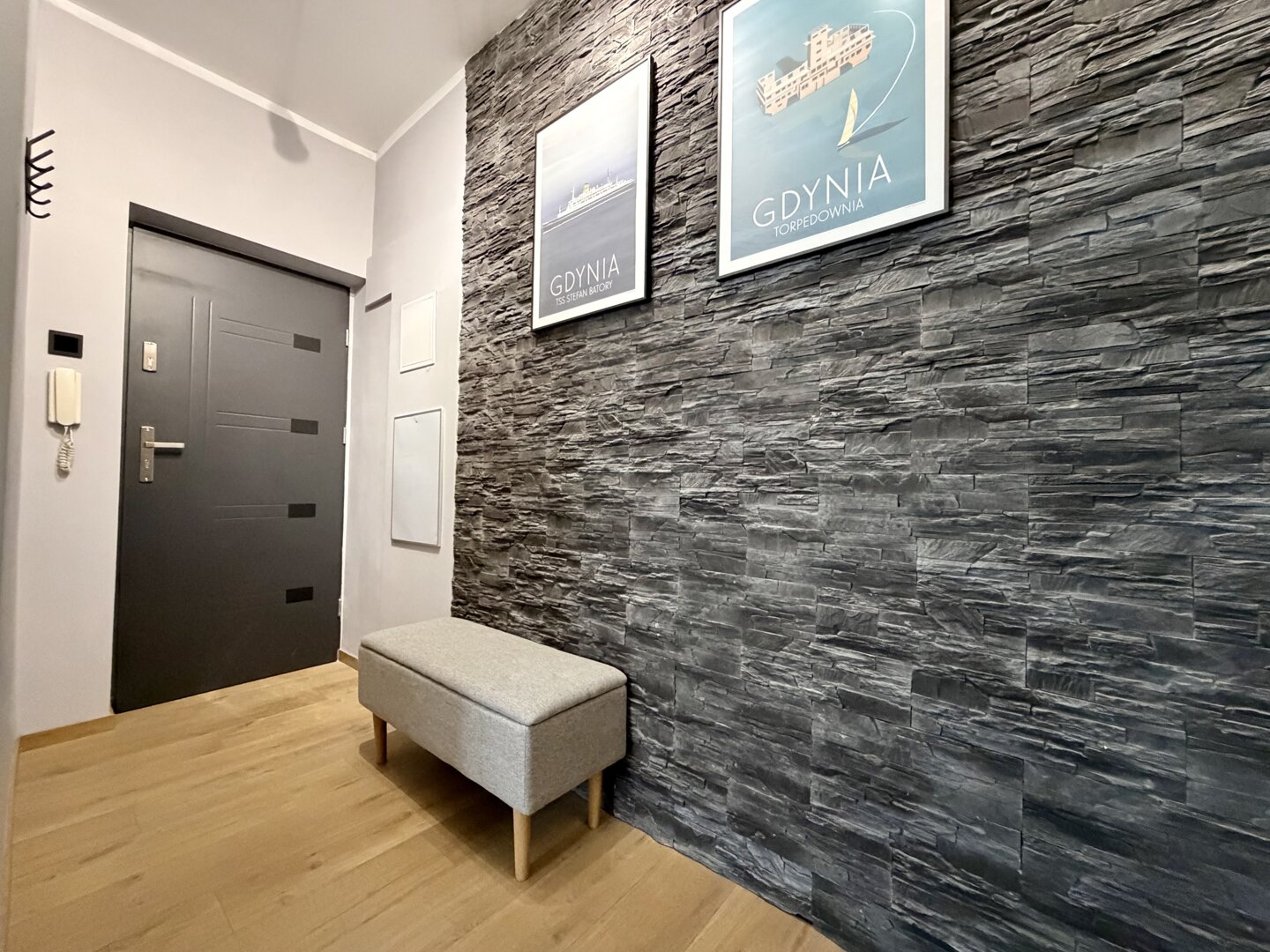 ACCO RENT - 12
