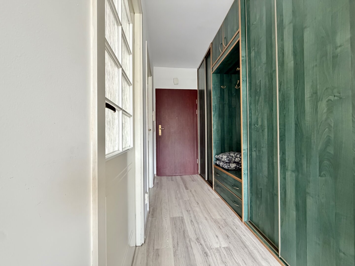 ACCO RENT - 11
